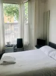 Amhurst Hotel - Bed and Breakfasts