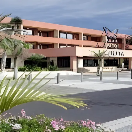 Alexandre Hotel la Siesta
