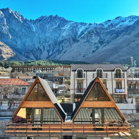 Luno Cottage Отели в г. Степанцминда