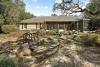 Private, Tranquil 4 Bed Retreat Near Crystal River - Hot Tub