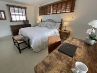 CHARMING FAMILY CHALET w/ Great Location, Outdoor Hot tub on Edson Hill