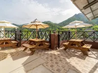 Geoje Island Harmony Pension Hotel dekat Tebing Sinseondae