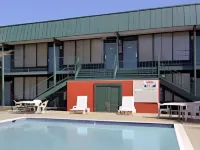 Days Inn by Wyndham Burleson Ft. Worth - Pools