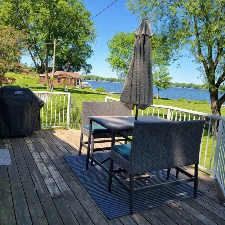 Relax and be Glad at the Lake!