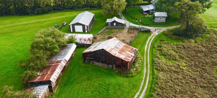 Muletown Manor • Tennessee Charm • Sleeps 10 • Fish Pond • Horse • Sunset Views Hotels in Maury County