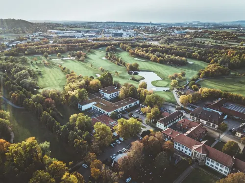 Schlosshotel Monrepos - parking
