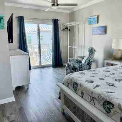 OCEANFRONT community, perfect condo, sleeps 4 Rooms