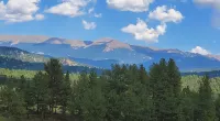 Elk Springs Ranch with grand mountain views with new frisbee disc golf course.