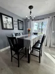 Cozy 2-bedroom condo with WiFi, AC in lovely Lake Forest.