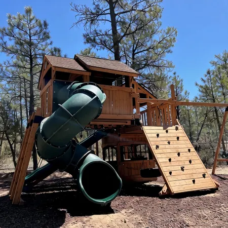 Luxury Cabin for all ages in charming Show Low!