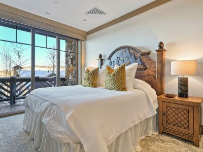 Parq 4 Tower Club Ski in-Out Hot Tub Pool Private Dining Fitness Spa Wellness
