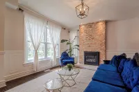 Boutique Home By The Falls - Bungalows