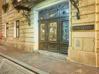 Pollera Hotel berhampiran Muzium Farmasi