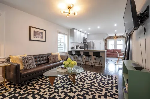 Spacious 1-Bedroom Apartment on Quiet Block Close to NYC in Jersey City. -  Apartamentos vacacionales
