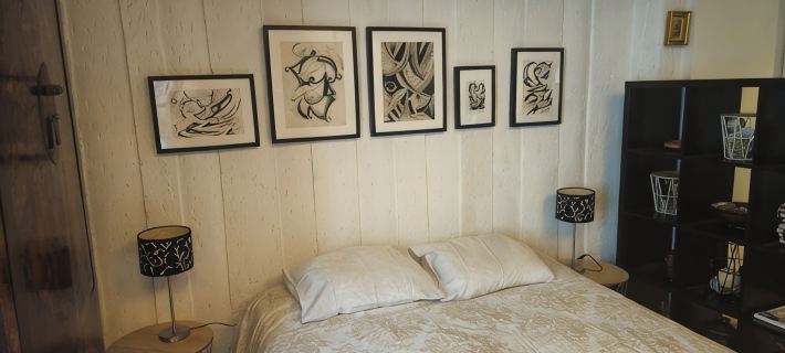 Separate master suite, 18th century residence Hotels in Caen