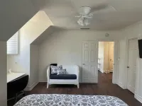Sunsets & Shows! Gorgeous, Private 1 Br Listing!