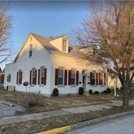 Historic District Inn 4 Bed/ 3 Bath in the heart of downtown Hermann!