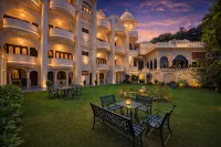 Swaroop Vilas - Lake Facing Boutique Hotel - Bintang 3