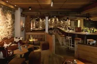 Eiger Mountain & Soul Resort - bar
