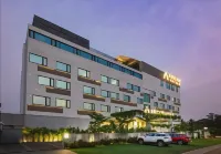 Arcor Hotels Mysuru - piscina