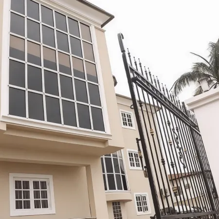 Adsuit Hotel Calabar