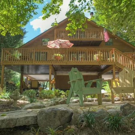 Luxury Cabin On The Chattahoochee River - Short Walk To Downtown Helen
