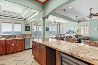 Spiaggia - on the Beach - Gated Community w/Pool - Elevator - Beach Service Incl - 4-Sterne
