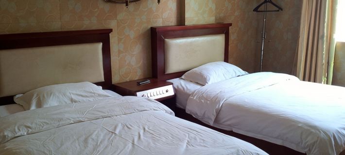 Huaping Qiaolian Hotel Hotel di Huaping