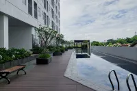Good Deal and Homey Studio Serpong Garden Apartment By Travelio - Pools