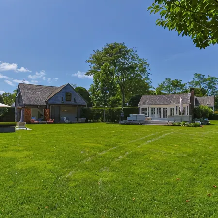 Featured in Boston Globe- fully renovated cape w/ pool & modern barn pool house