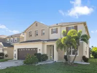 6 Bedrooms. Private South Facing Swimming Pool. BBQ - Pool
