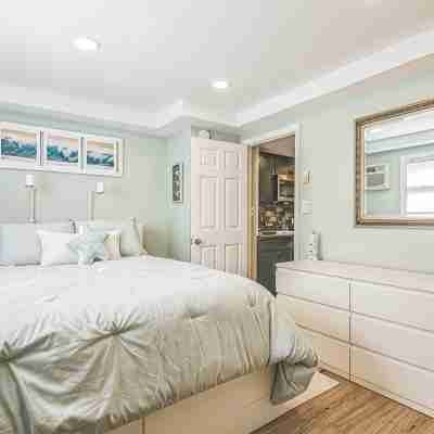 Wildwood 1 BDR Condo, Pool, AC, Wi-Fi, Parking, Sleeps 4. Walk to Everything! Rooms