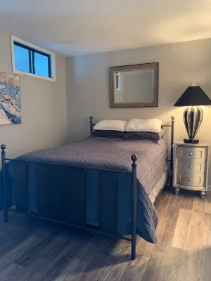 Immaculate Condo. Pool, Jacuzzi. Balcony with Waterfront and Nightly Sunset. - Private Pools
