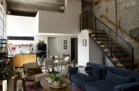 Historic Rogers Milk Plant- Bike, Shop, & Eat - مطابخ