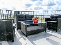 Windland apartment house on Lake Goitzsche for 8 people with lake view Hotels in Pouch