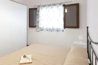 Charm, home emotions Baron sea view, swimming pool, wifi and BBQ
