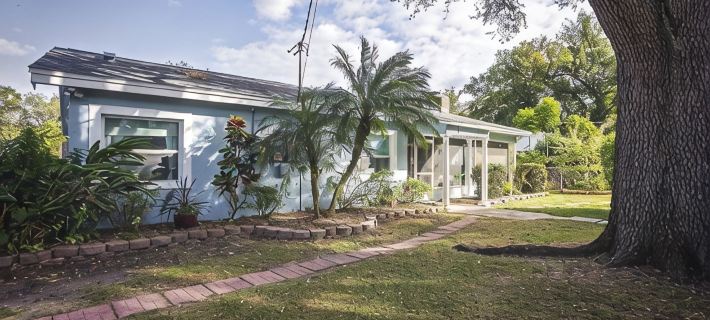Heated Pool w/ Fire Pit • Spacious Family Retreat Hotels in Brandon