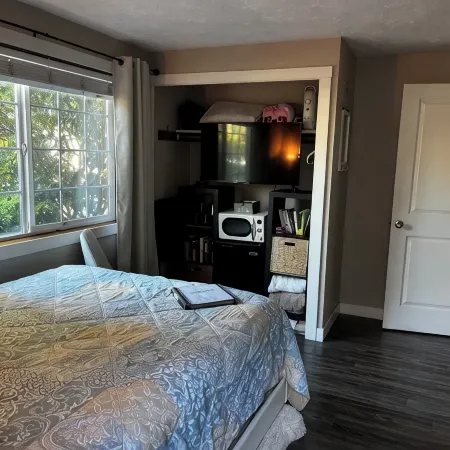 Cozy suite with a private courtyard