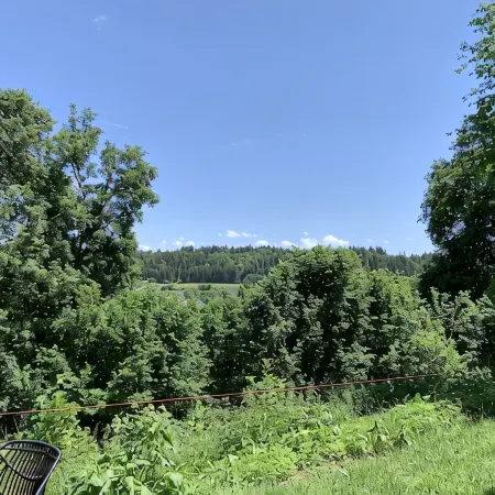 Moderne Wohnung im Grünen mit Privatem Garten