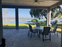 Cozy Lake Front Cottage