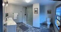 Bellecroft House - Beautifully renovated, stunning water-front getaway property - 民泊