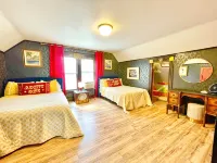 Massive Game Room, Hot Tub, Firepit, Grill, Games