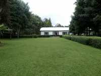 Kasi Tembo Rest House - parking