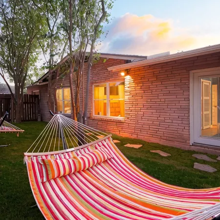 Pickleball & Heated Pool & Game Room & Mini Golf