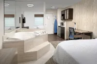 Holiday Inn Express & Suites ANNAPOLIS by IHG