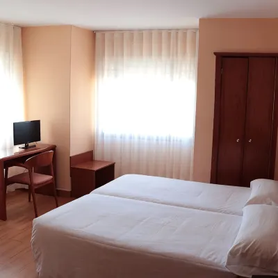 Hotel Maycar Hoteles cerca de Estación de autobús de A Coruña