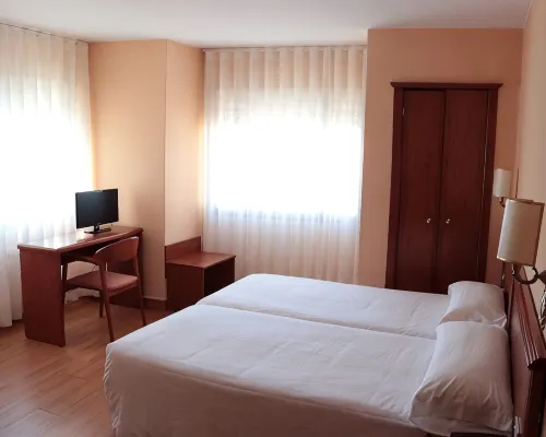 Hotel Maycar โรงแรมใกล้สนาม Riazor Stadium