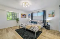 Your Home Away from Home: Free Heated Pool, Games, Western, BBQ, Lux Home - 私人泳池