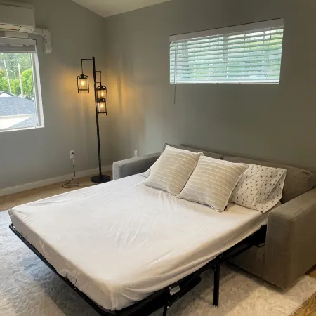 Cozy and quiet Detached unit 1 bedroom in Beaverton area