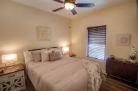 Charming Escape in Grafton! - Boutique